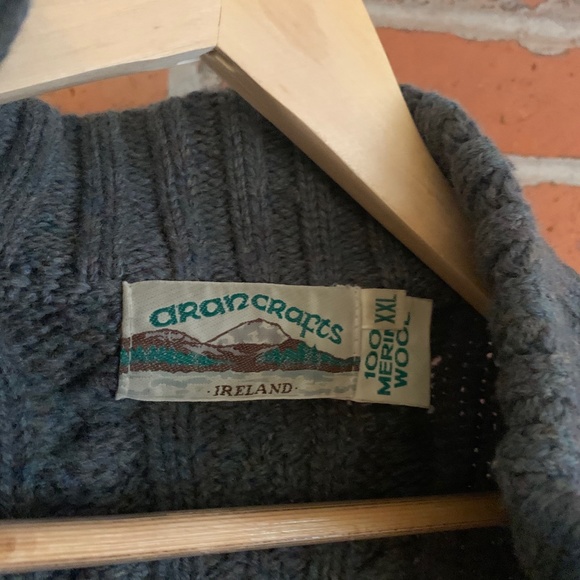 100% Merino Wool AranCrafts Ireland Zip-up Sweater - Picture 2 of 4